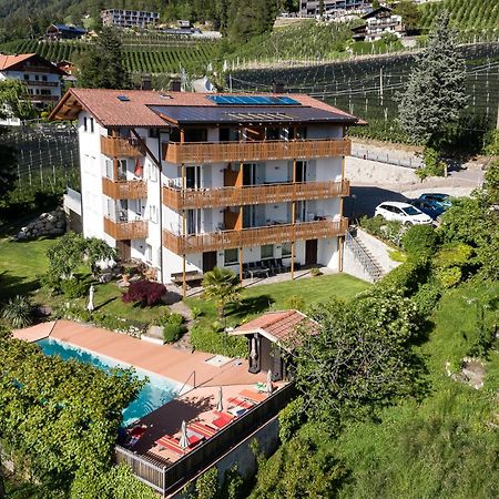 Haus Artus Aparthotel Schenna Exteriör bild